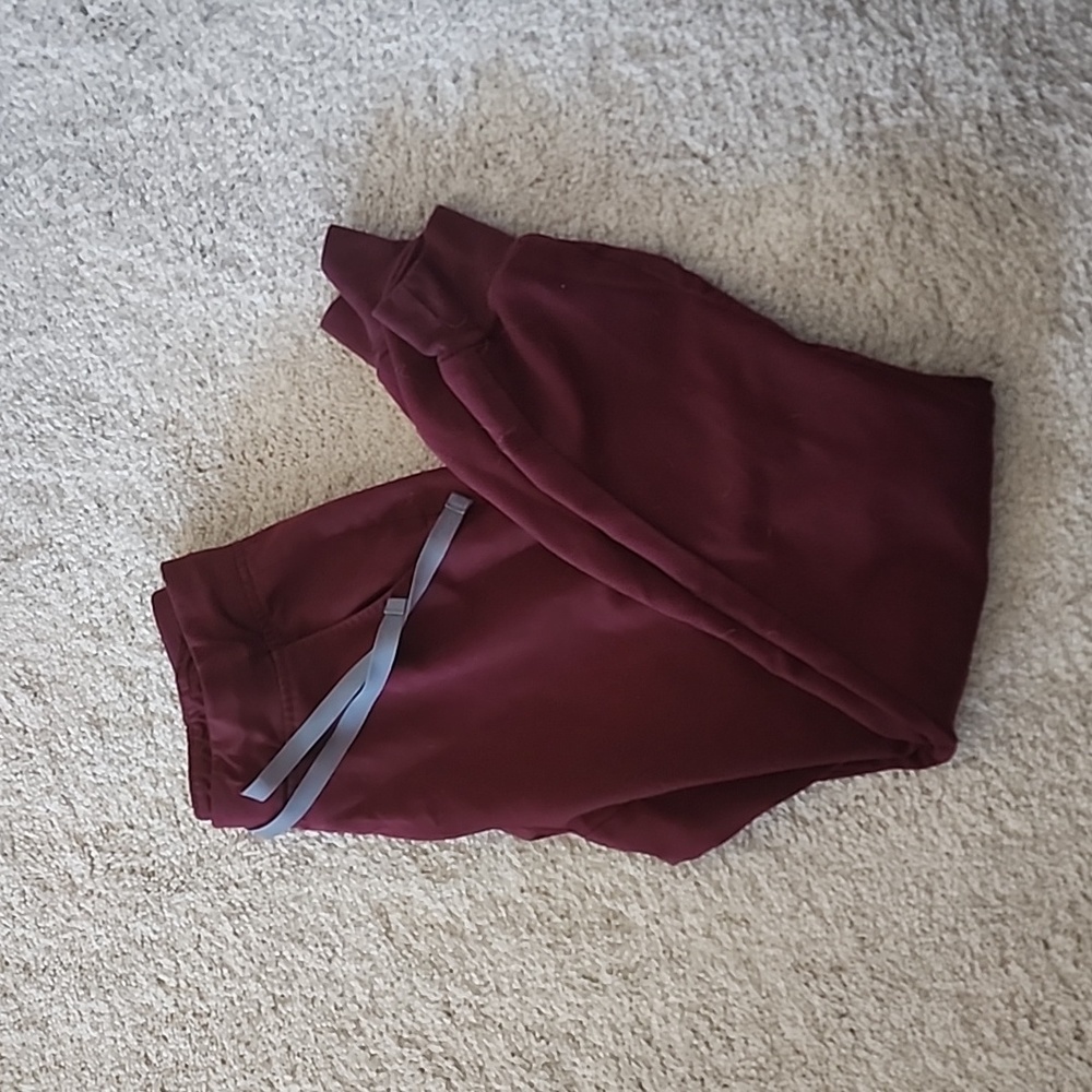 Burgundy Figs Zamora Scrubs